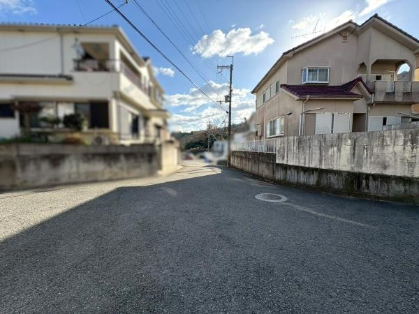 和歌山市岩橋　中古戸建の前面道路含む現地写真