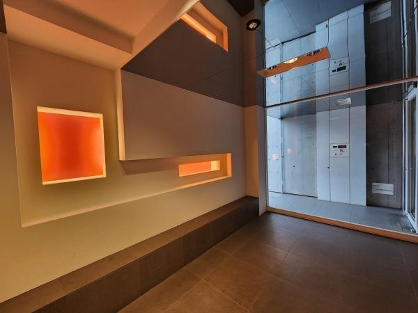 プライムガーデン駒沢大学のエントランス