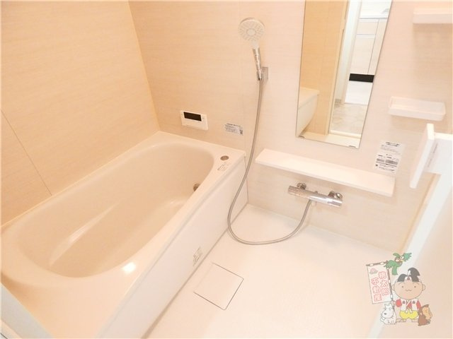 Ｌｅ　ｃｕｂｅ富田町の浴室