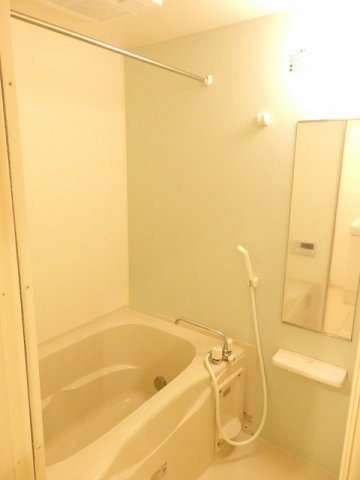 サニーブリーズ物見東　Ａの浴室|日々の疲れを癒すお風呂付です