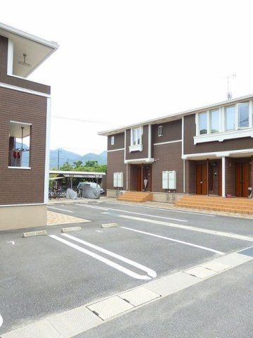 サニーブリーズ物見東　Ａの駐車場|駐車場があります