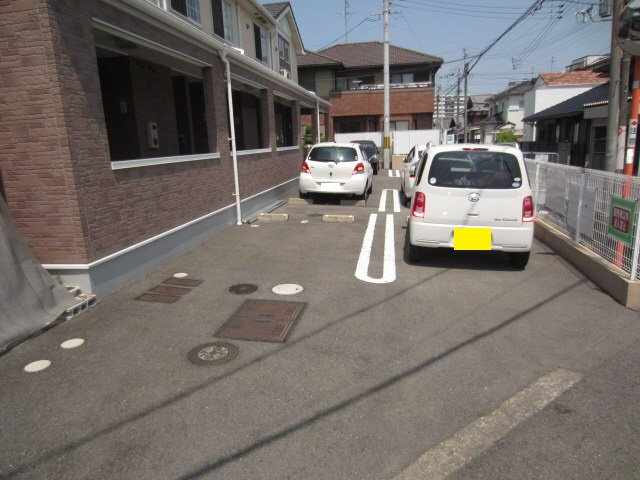 【駐車場】