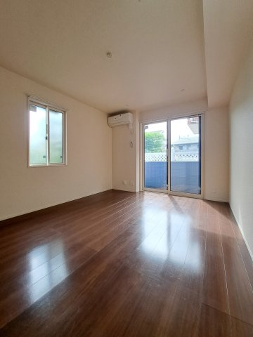 【居間・リビング】 | 陽光海神 | ゆったり過ごせるリビングです