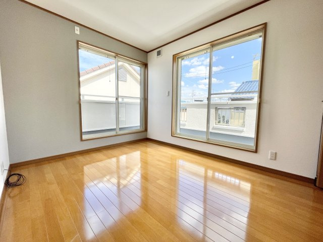 枚方市宮之阪4丁目　中古一戸建ての寝室|ゆとりの広さです