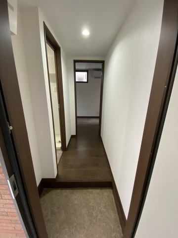 ベイルーム横浜生麦の玄関