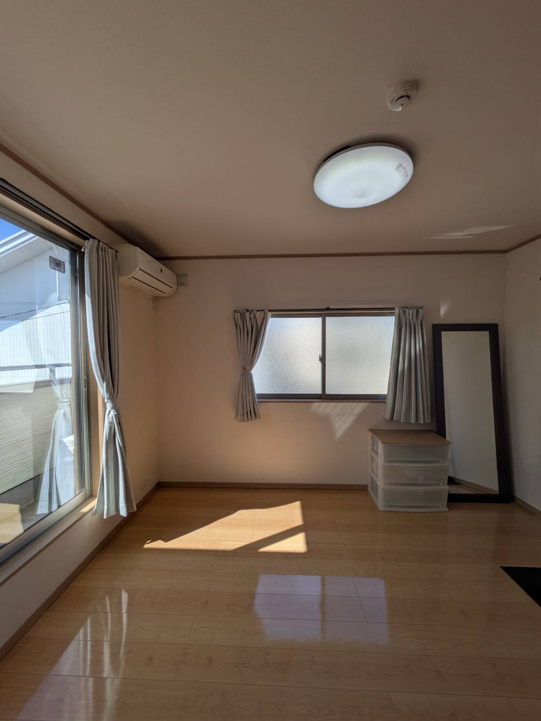 岡山市北区白石東新町　中古住宅の洋室|◆2階西側洋室6.5畳の様子です。