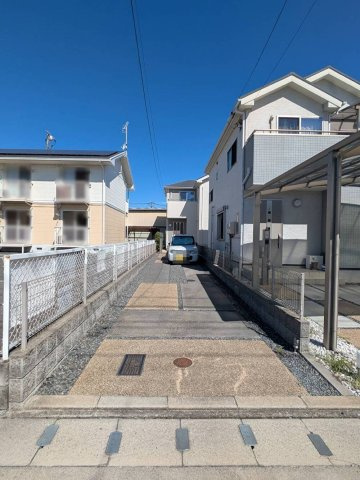 岡山市北区白石東新町　中古住宅の駐車場|◆延長敷地部分です。駐車スペースとしては車種により縦列2～3台分可能です。