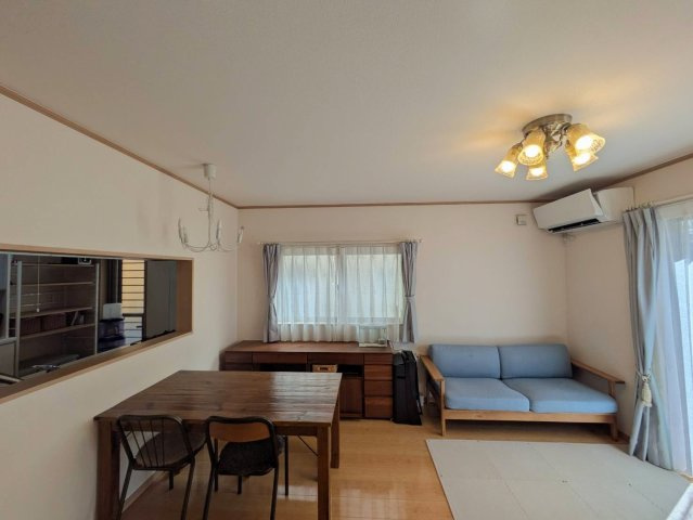 岡山市北区白石東新町　中古住宅の居間・リビング|◆リビングダイニングの様子です。