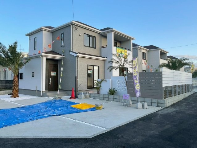 うるま市与那城82　3区画B号棟　新築戸建て