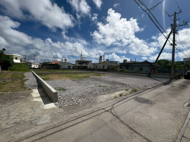 うるま市与那城82　3区画　新築戸建ての前面道路含む現地写真|2025.9.17現地写真