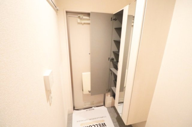 WIT神立の玄関