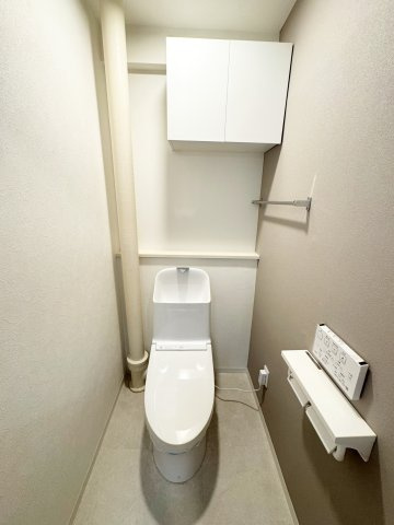 新所沢サンハイツのトイレ|落ち着いた色調のトイレです