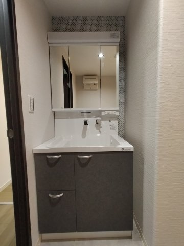 サーパス新下関Ⅰ405号の独立洗面台