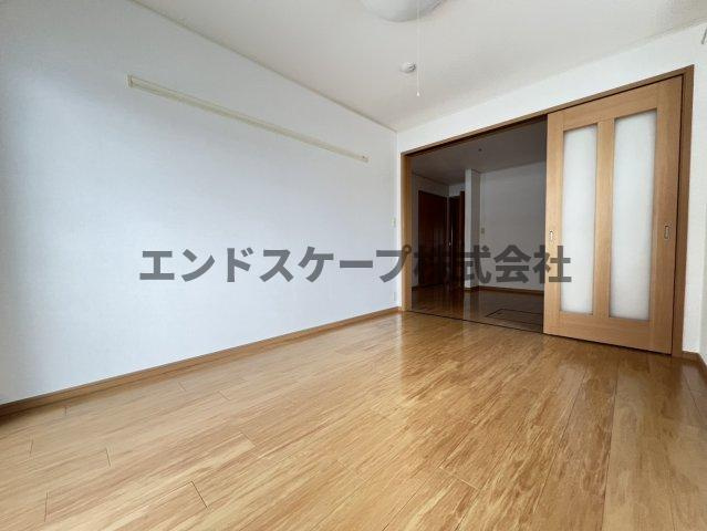 メゾン・アンソレイエ　Ⅲの洋室|高崎、前橋のお部屋探しはエンドスケープまで！お客様の理想お聞かせ下さい♪