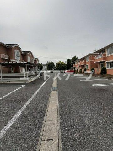 メゾン・アンソレイエ　Ⅲの駐車場|高崎、前橋のお部屋探しはエンドスケープまで！お客様の理想お聞かせ下さい♪