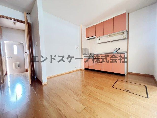 メゾン・アンソレイエ　Ⅲの居間・リビング|高崎、前橋のお部屋探しはエンドスケープまで！お客様の理想お聞かせ下さい♪