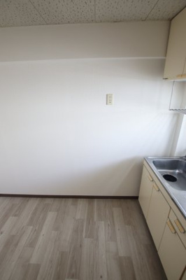 【その他】 | ツカサロイヤルハイツ千代田 | 冷蔵庫スペース