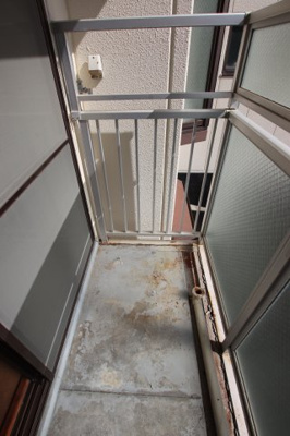 【設備】 | ツカサロイヤルハイツ千代田 | 室外洗濯機置場