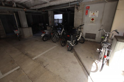 【その他共用部分】 | ツカサロイヤルハイツ千代田 | 駐輪場