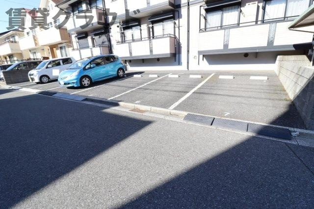 コーポ小倉　Aの駐車場|駐車場があります