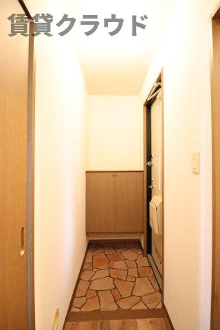 コーポ小倉　Aの玄関|明るい玄関です