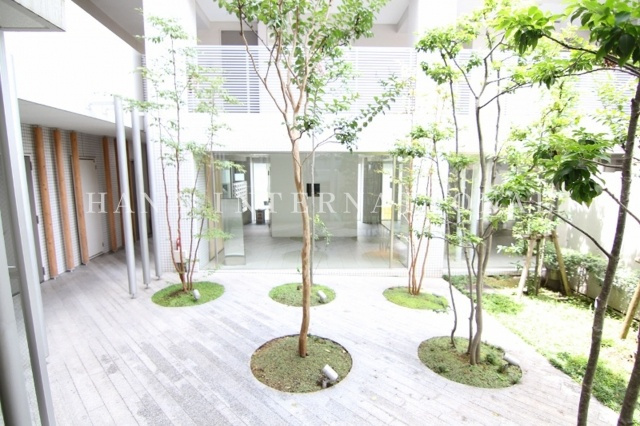 サムティレジデンス浦安のエントランス