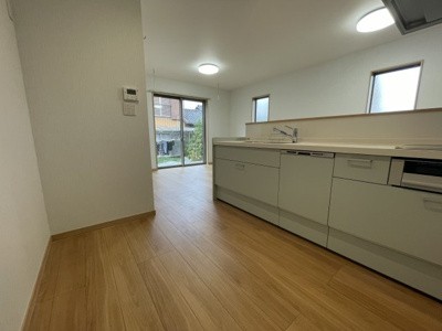 【居間・リビング】 | 蓮田市貝塚テラスハウス | LDK