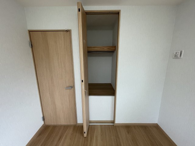 蓮田市貝塚テラスハウスの収納|西側洋室収納