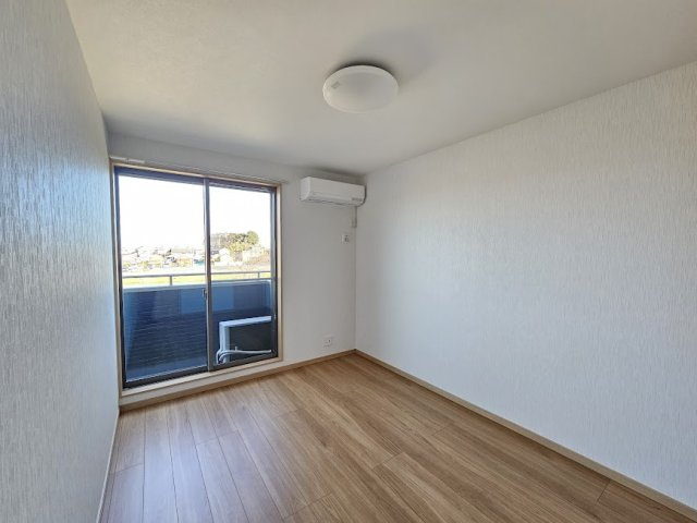 蓮田市貝塚テラスハウスの洋室|南側洋室