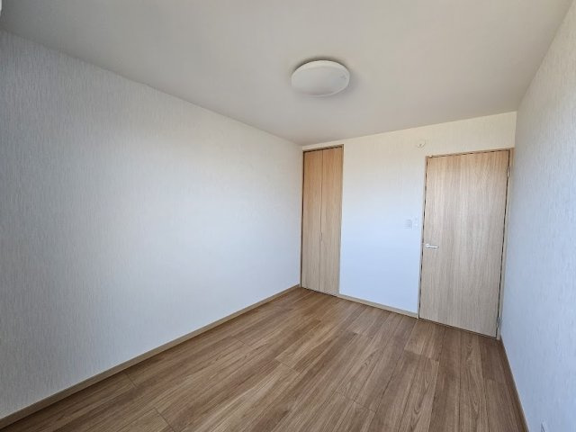 蓮田市貝塚テラスハウスの洋室|南側洋室