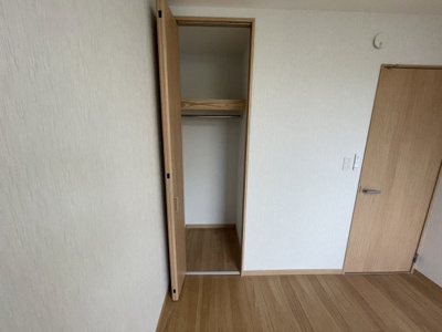 【収納】 | 蓮田市貝塚テラスハウス | 南側洋室収納