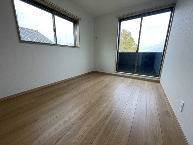 蓮田市貝塚テラスハウスのその他|北側洋室