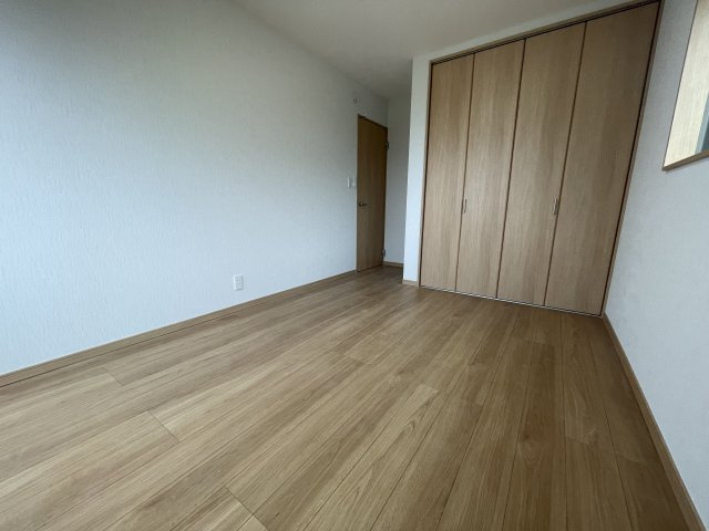 蓮田市貝塚テラスハウスのその他|北側洋室