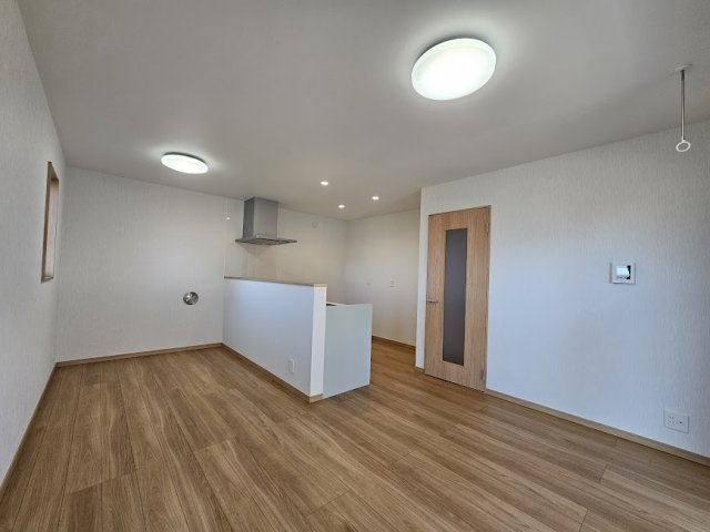 蓮田市貝塚テラスハウスの居間・リビング|LDK