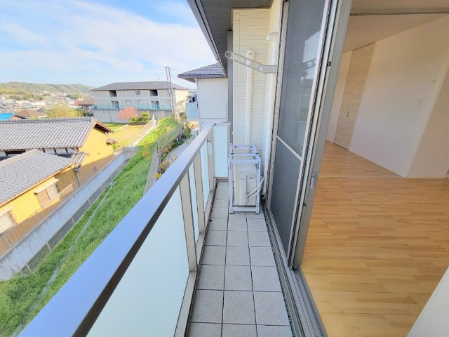 ヴァンヴェール生駒のバルコニー