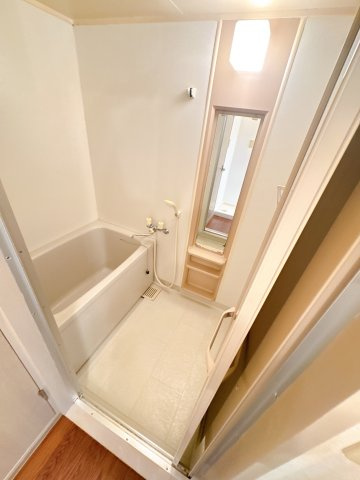 アネックスおゆみ野の浴室|落ち着いた空間のお風呂です