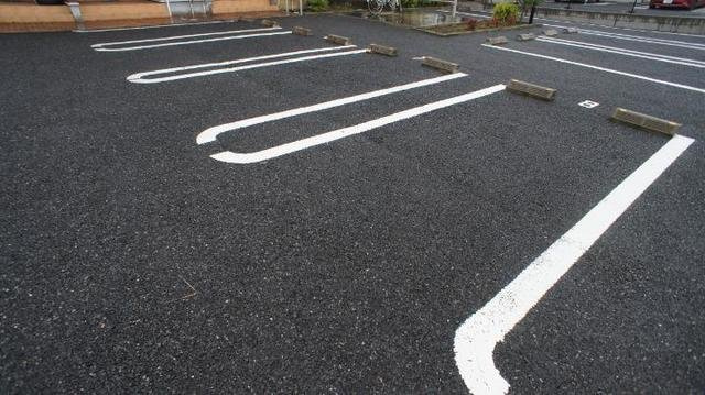 フェリーチェ　トレの駐車場|駐車場完備です