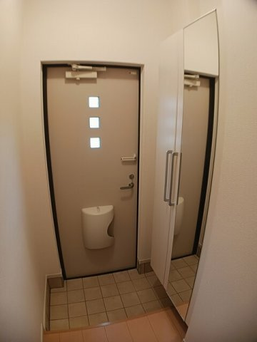 ウエストヒルプラムの玄関|毎日通る玄関はこちらです