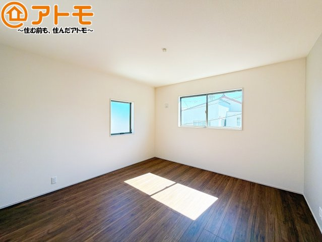 【寝室】 | 清水区八千代町　新築戸建　全1棟 | 毎日すごす部屋の広さや陽当りも気になるポイントですね！現地で体感してみてください♪