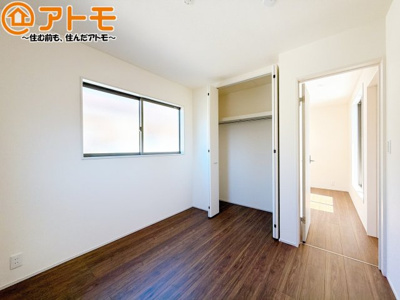 【子供部屋】 | 清水区八千代町　新築戸建　全1棟 | 壁と床がシンプルな色合いだからこそ自分だけの空間を作れます♪お部屋作りのイメージは順調でしょうか♪