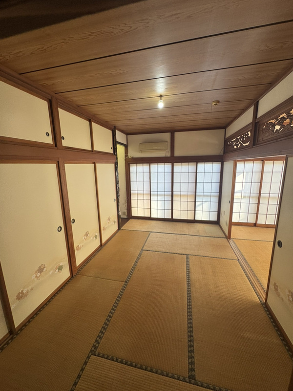 コーポ君寿の和室