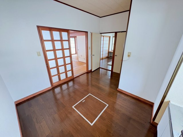 コーポ君寿の居間・リビング