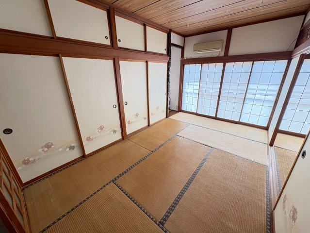 コーポ君寿の和室