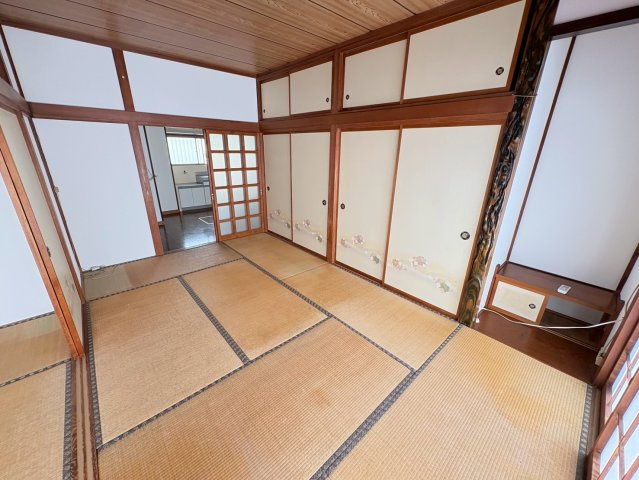 コーポ君寿の和室