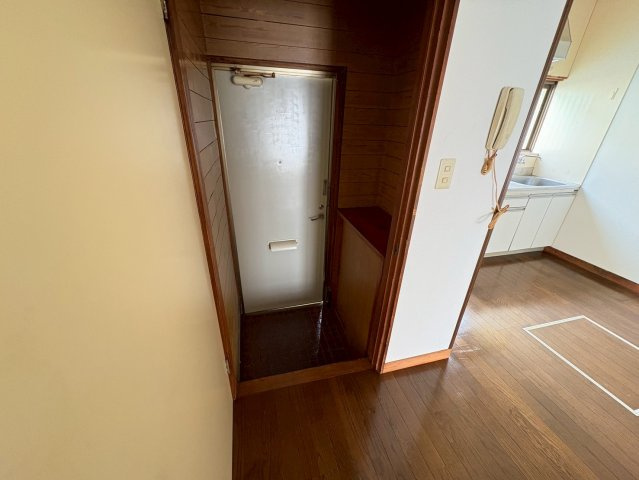 コーポ君寿の玄関