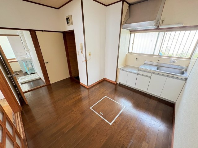 コーポ君寿の居間・リビング