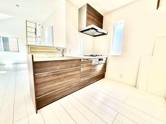 【キッチン】 | 練馬区田柄2丁目　新築戸建　6490万円 | ◇人気のカウンター型◇食洗機付◇