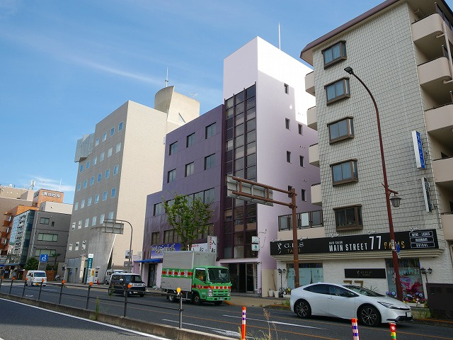 第1やまと建設ビルの外観