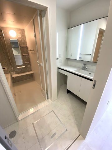 プレミア西条中央Ｂ棟の洗面所