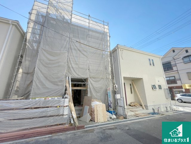 枚方市甲斐田新町　新築一戸建ての外観|現在の進捗状況です！順調に作業進行中、完成が待ち遠しいです！詳細の間取り等、お気軽にお問い合わせください！